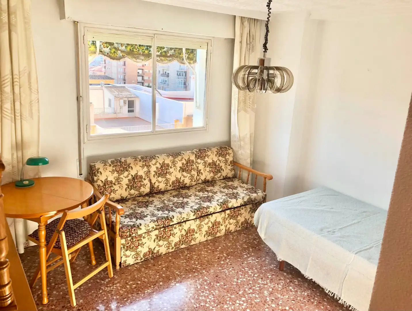 Dormitori de Apartament de lloguer en Cartagena amb Aire condicionat, Moblat i Rentadora