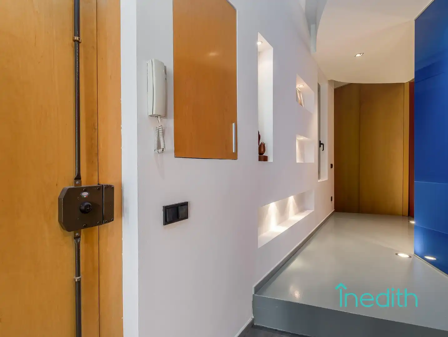 Flat for sale in Barcelona  with Air Conditioner, Terrace and Furnished