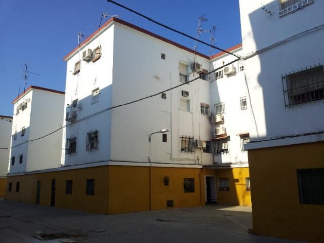 Vista exterior de Pis en venda en  Sevilla Capital