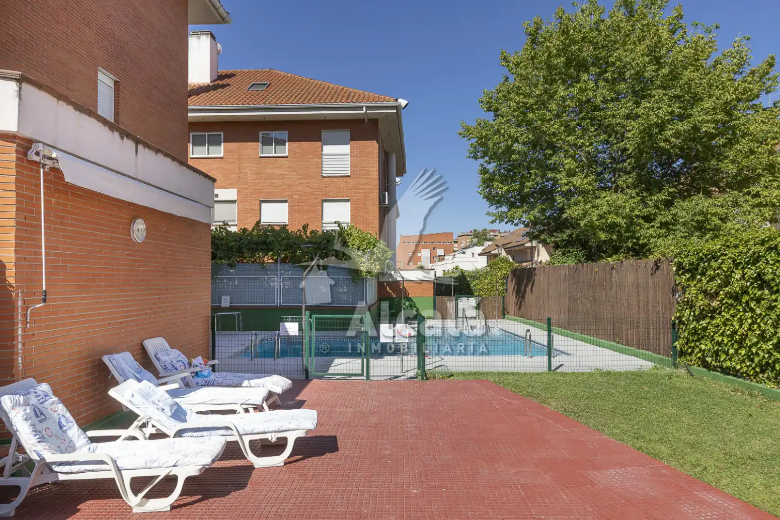 Jardín de Piso en venta en Alcalá de Henares con Calefacción, Parquet y Piscina
