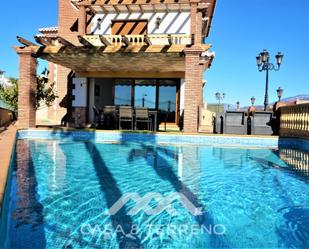 Piscina de Casa o xalet en venda en Vélez-Málaga amb Aire condicionat, Jardí privat i Terrassa