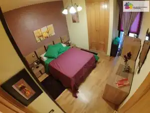 Schlafzimmer von Wohnung zur Miete in León Capital  mit Heizung, Parkett und Terrasse