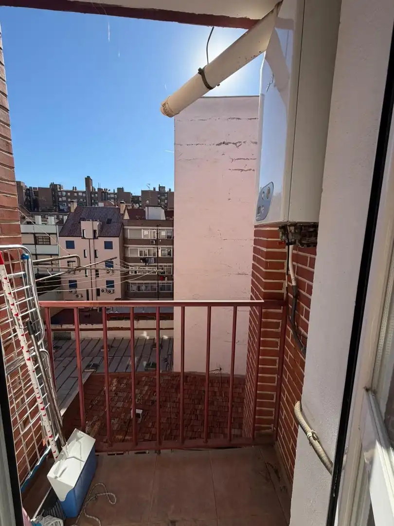 Wohnung zur Miete in Calle MARQUES DE VIANA, Valdeacederas