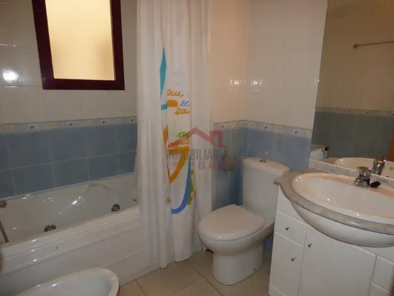 Baño de Piso en venta en Elche / Elx con Aire acondicionado, Calefacción y Parquet