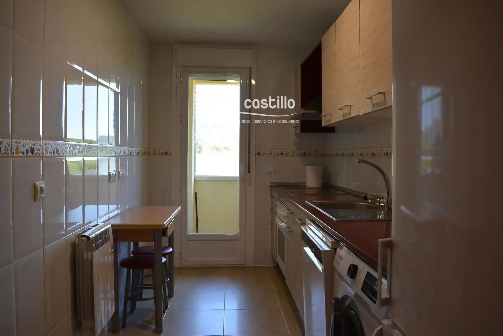 Cuina de Pis de lloguer en Sotillo de la Adrada amb Aire condicionat, Calefacció i Terrassa