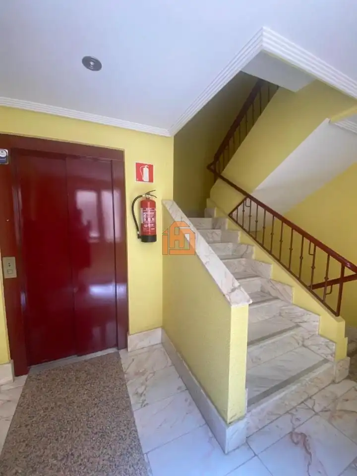 Apartament en venda en León Capital  amb Calefacció i Traster