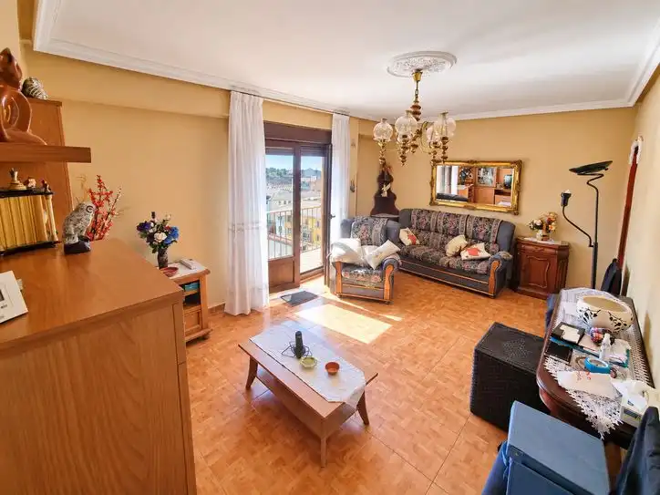 Piso con ascensor en venta en Fozaneldi - Tenderina - Ventanielles, imagen 3