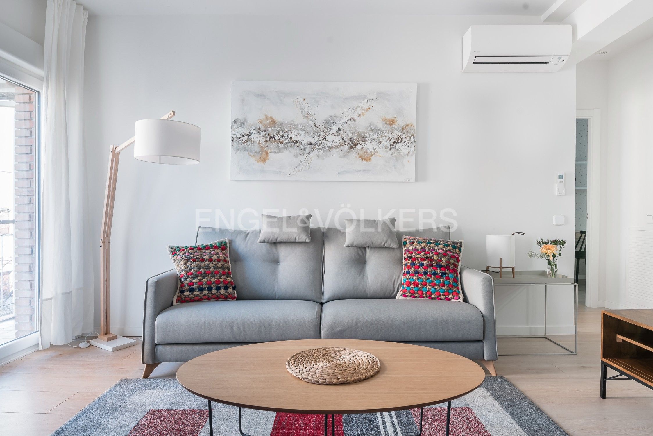 Sala d'estar de Apartament en venda en  Madrid Capital amb Aire condicionat, Calefacció i Balcó