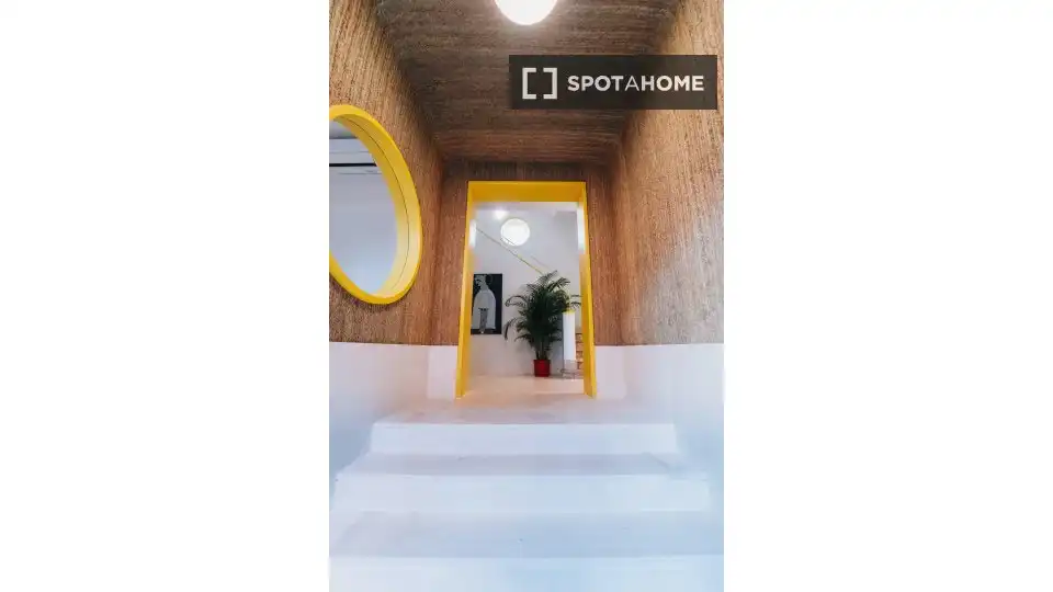 Flat for rent in Madrid  with Air Conditioner, Heating and Furnished