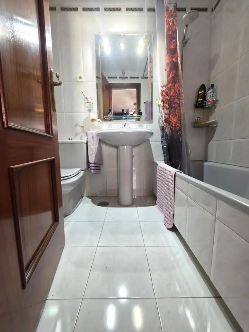 Bathroom of Detached homes for sale in Valdemoro  with Air Conditioner, Heating and Terrace