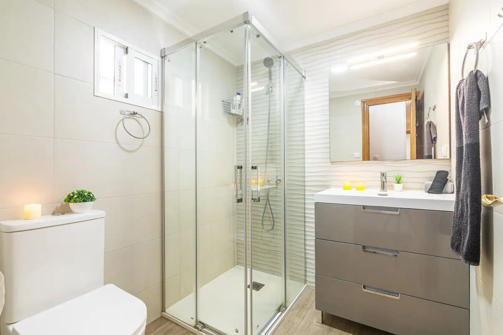 Baño de Piso en venta en Elche / Elx con Aire acondicionado y Balcón