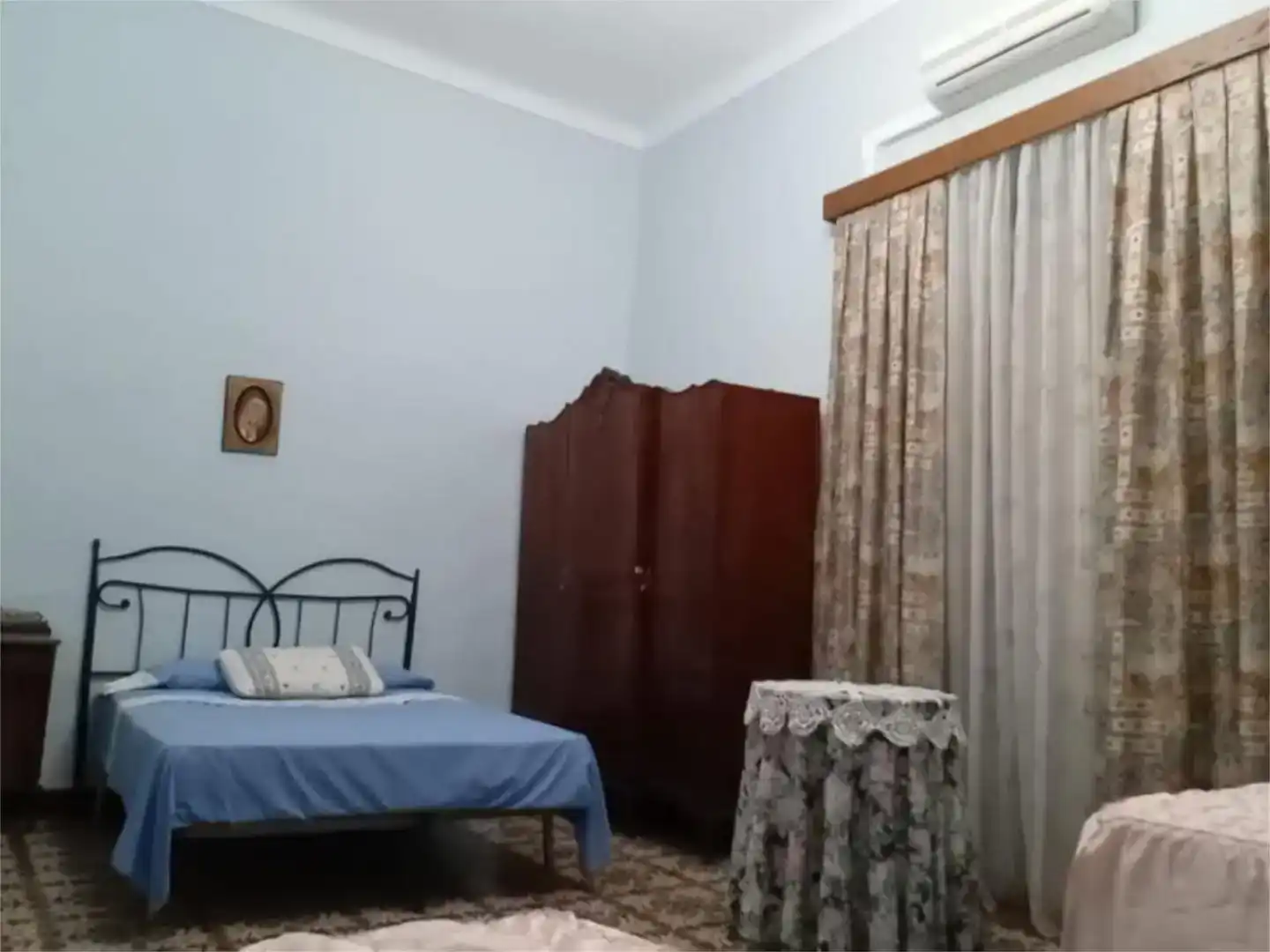 Dormitori de Casa adosada en venda en Bujalance amb Aire condicionat, Piscina i Balcó