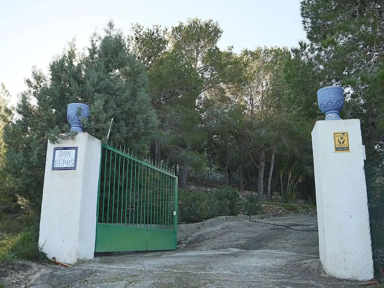 Vista exterior de Casa o xalet en venda en Alcanar amb Jardí privat, Terrassa i Piscina