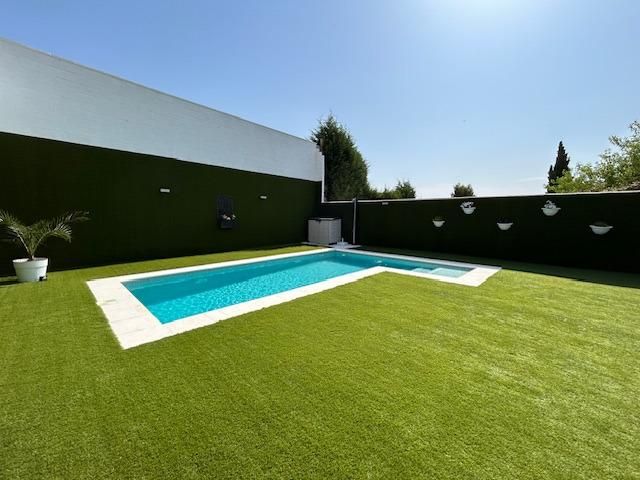 Swimming pool of Single-family semi-detached for sale in Seseña  with Air Conditioner, Heating and Swimming Pool