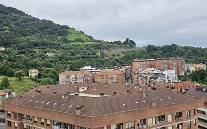 Vista exterior de Pis en venda en Arrigorriaga amb Terrassa