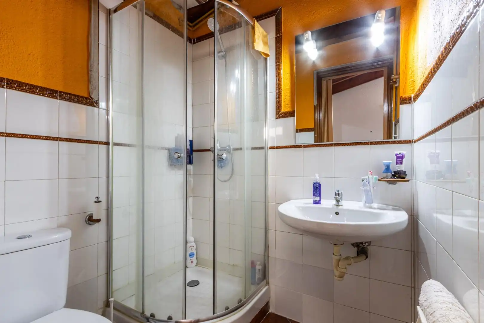 Bany de Casa o xalet en venda en Sabadell amb Aire condicionat, Calefacció i Terrassa