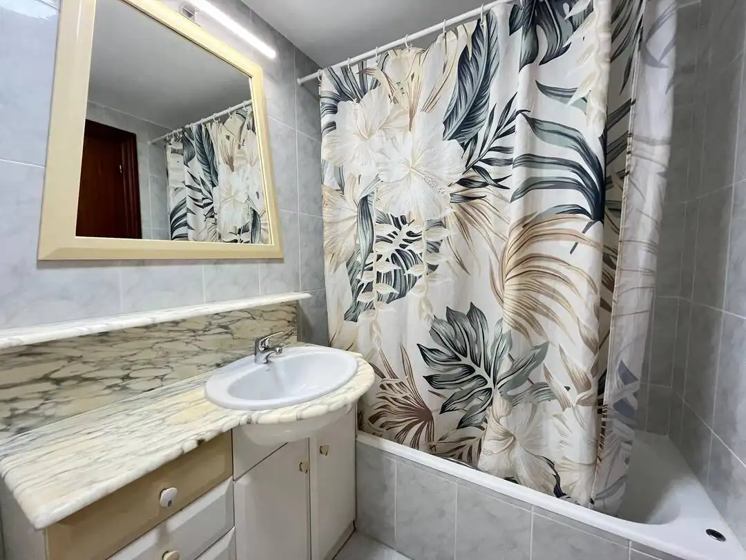Baño de Piso en venta en Barañáin / Barañain con Calefacción, Trastero y Amueblado