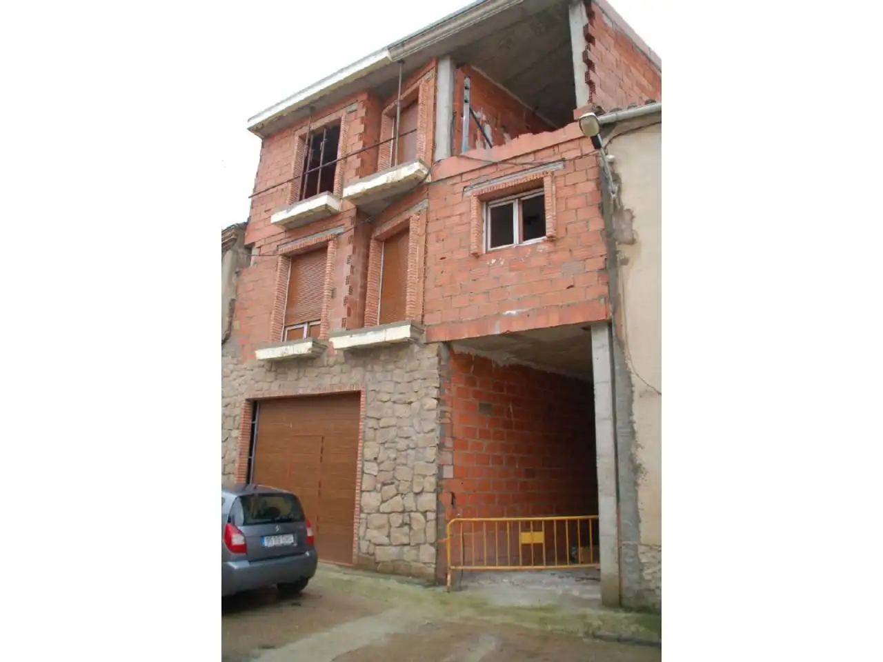 Gemischtgenutztes Gebäude zum Verkauf in Calle CANAL