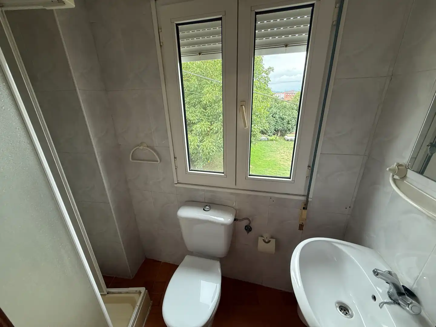 Bany de Edifici en venda en Siero amb Alarma
