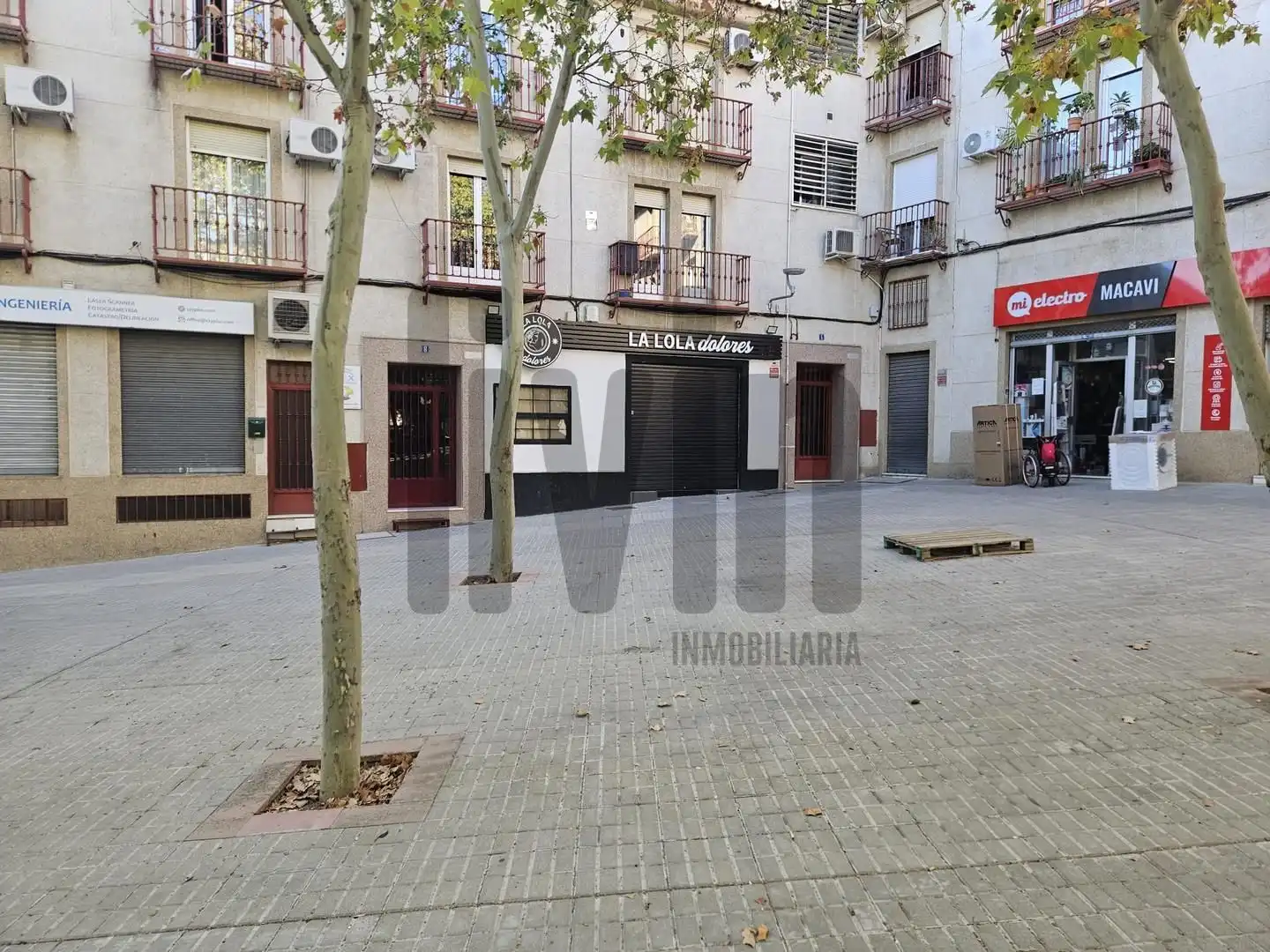 Vista exterior de Local en venda en Jaén amb Aire condicionat