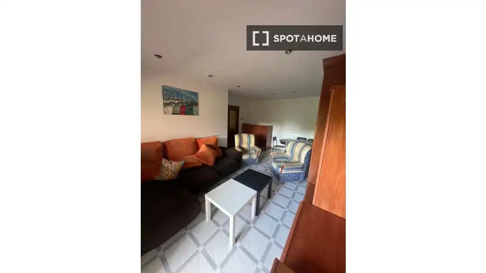 Room in Romareda