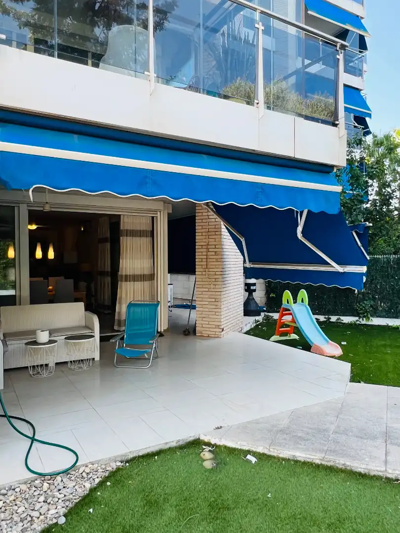 Terraza de Piso en venta en Salou con Aire acondicionado, Calefacción y Jardín privado
