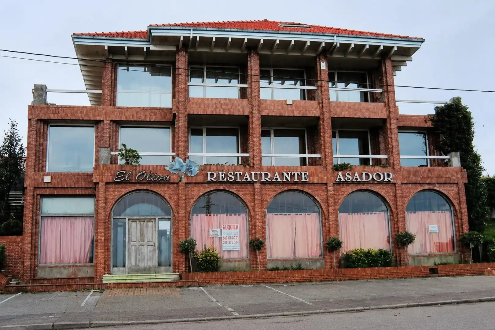 Vista exterior de Edificio en venta en Santa Cruz de Bezana