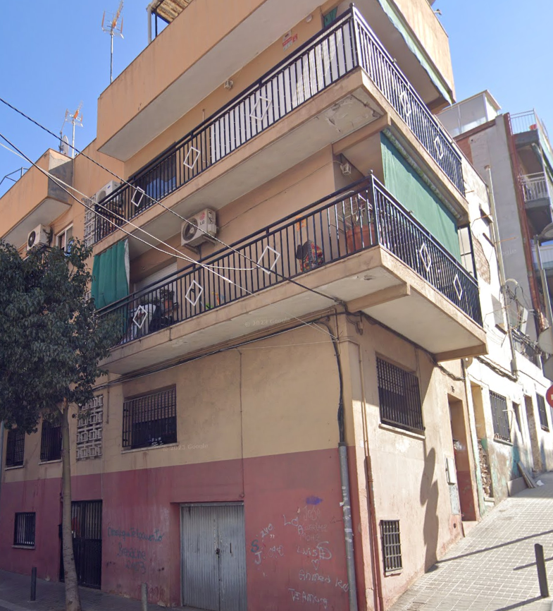 Vista exterior de Local en venta en Badalona