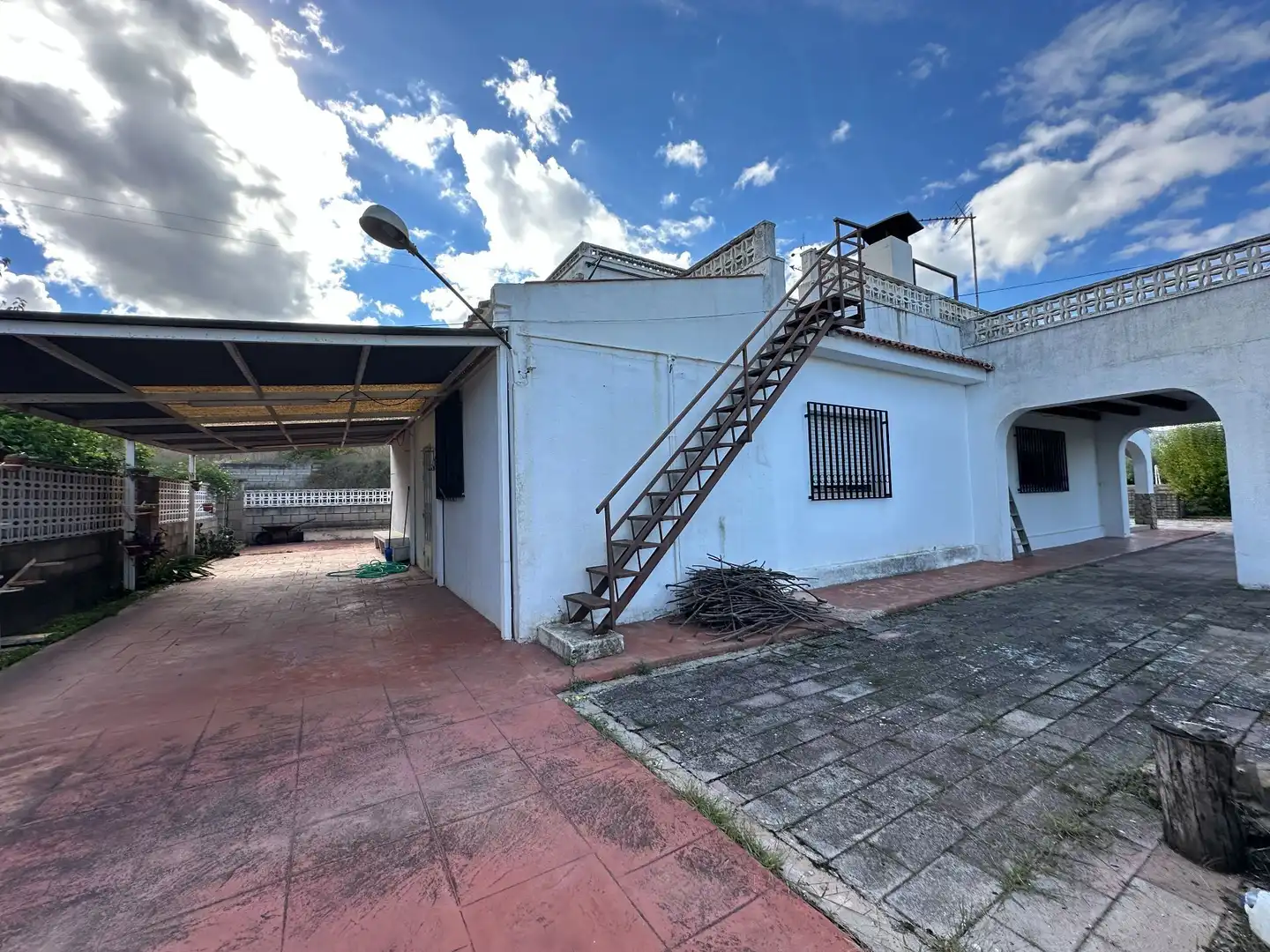 Vista exterior de Casa o xalet en venda en Sant Josep - Zona Hospital 