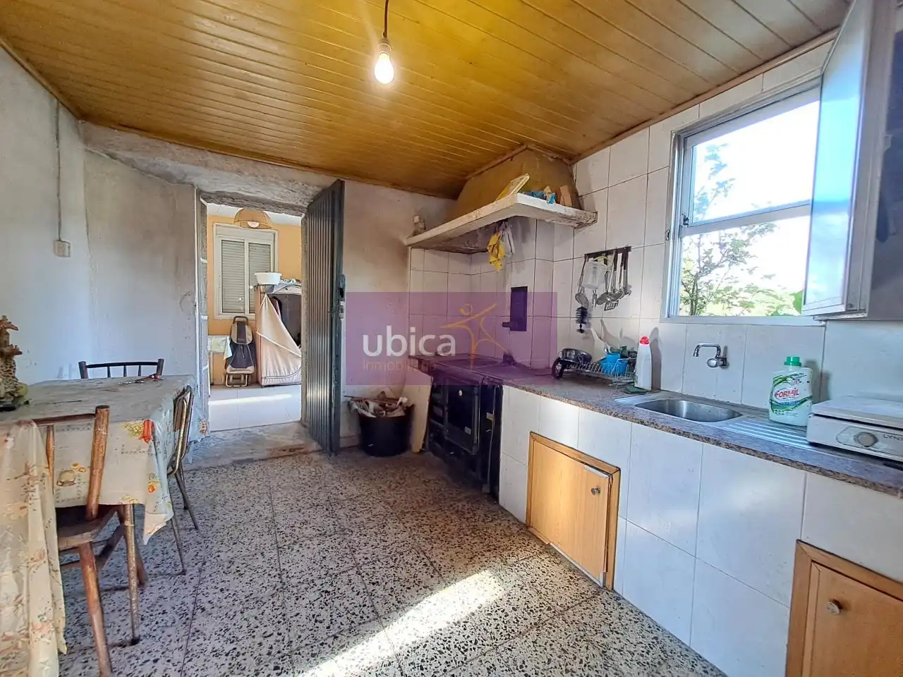 Cuina de Casa o xalet en venda en Salvaterra de Miño amb Jardí privat i Traster