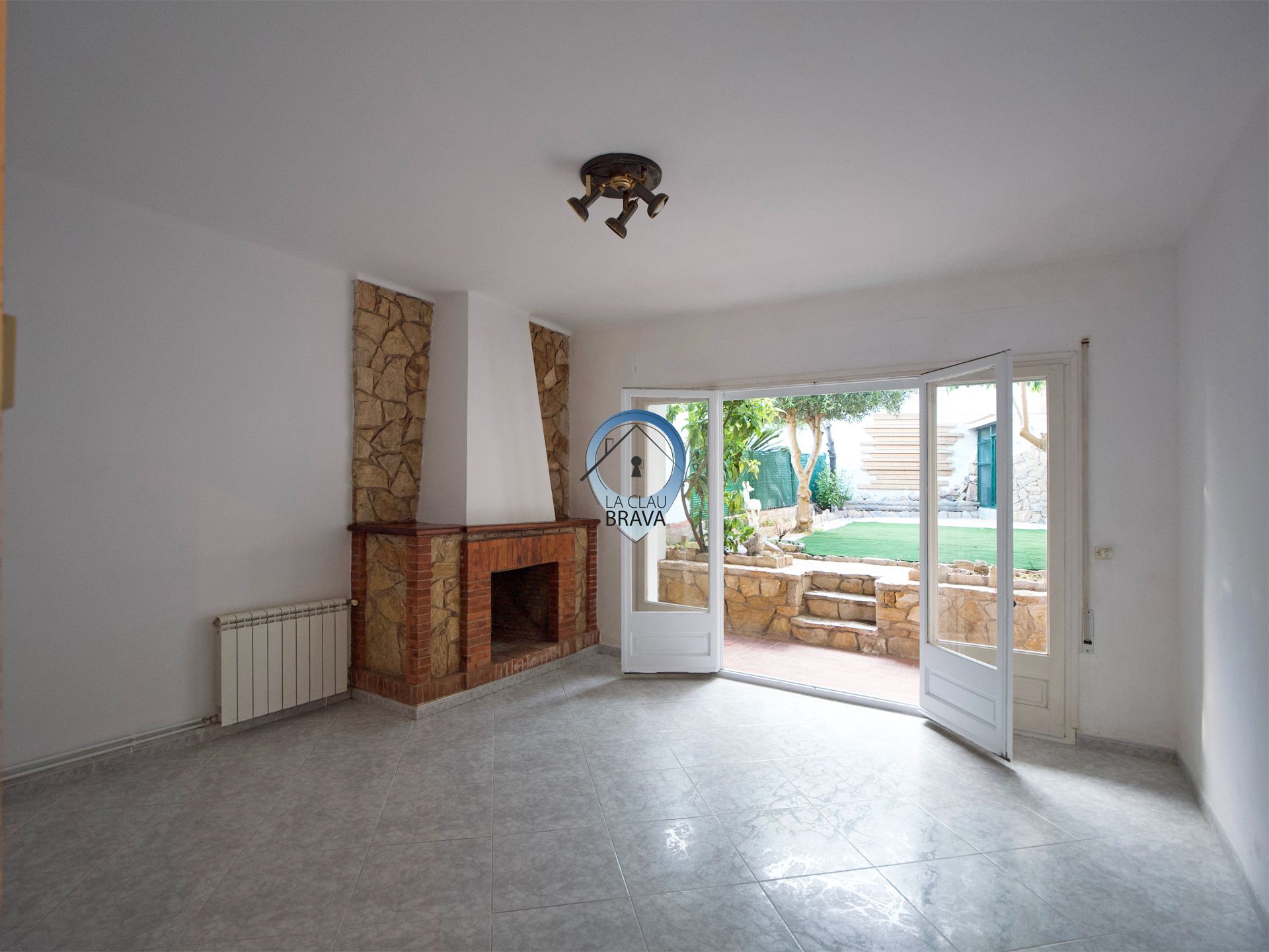 Erdgeschoss zum verkauf in Sant Feliu de Guíxols mit Heizung und Privatgarten