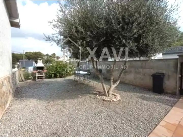 Jardí de Casa o xalet en venda en Mediona amb Jardí privat, Moblat i Forn