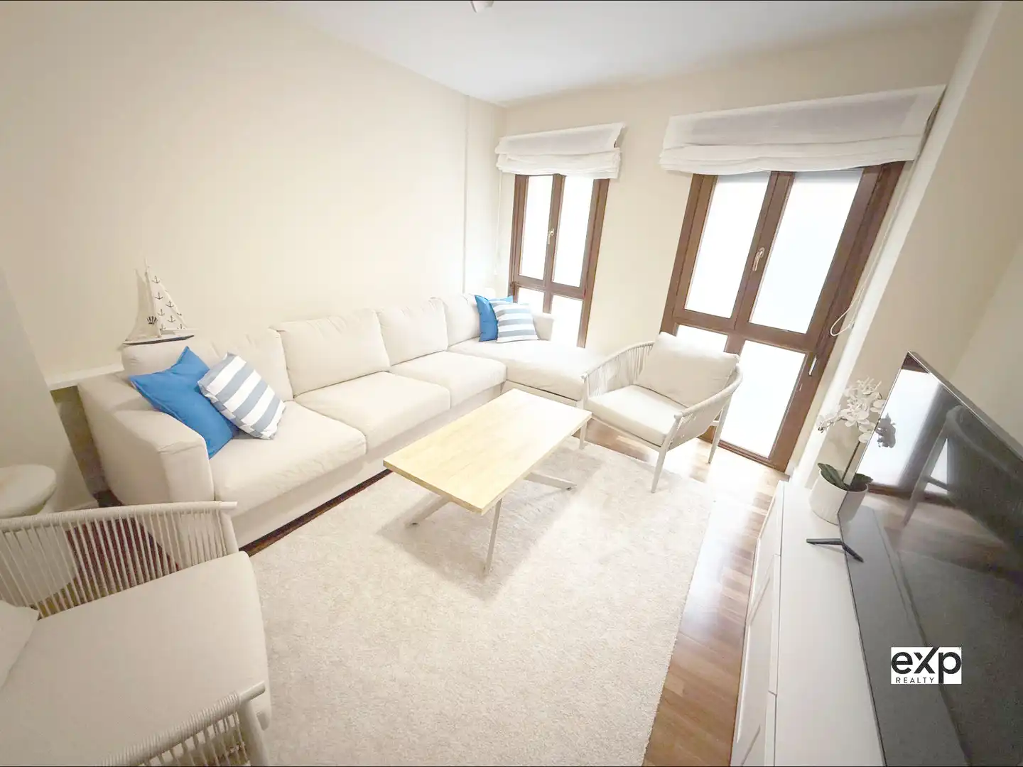 Sala de estar de Piso en venta en Llanes con Calefacción, Terraza y Amueblado