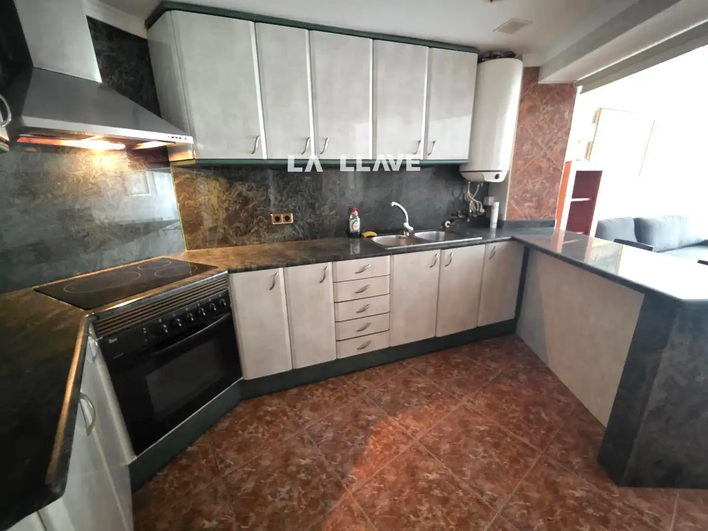 Cocina de Piso en venta en Blanes con Calefacción, Terraza y Amueblado