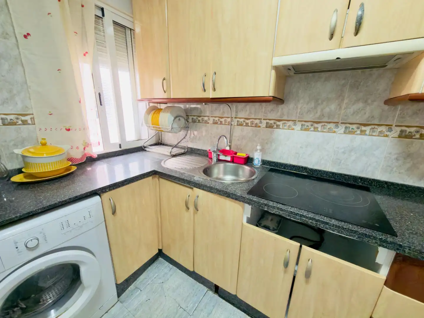 Cocina de Piso en venta en Córdoba con Terraza, Trastero y Amueblado