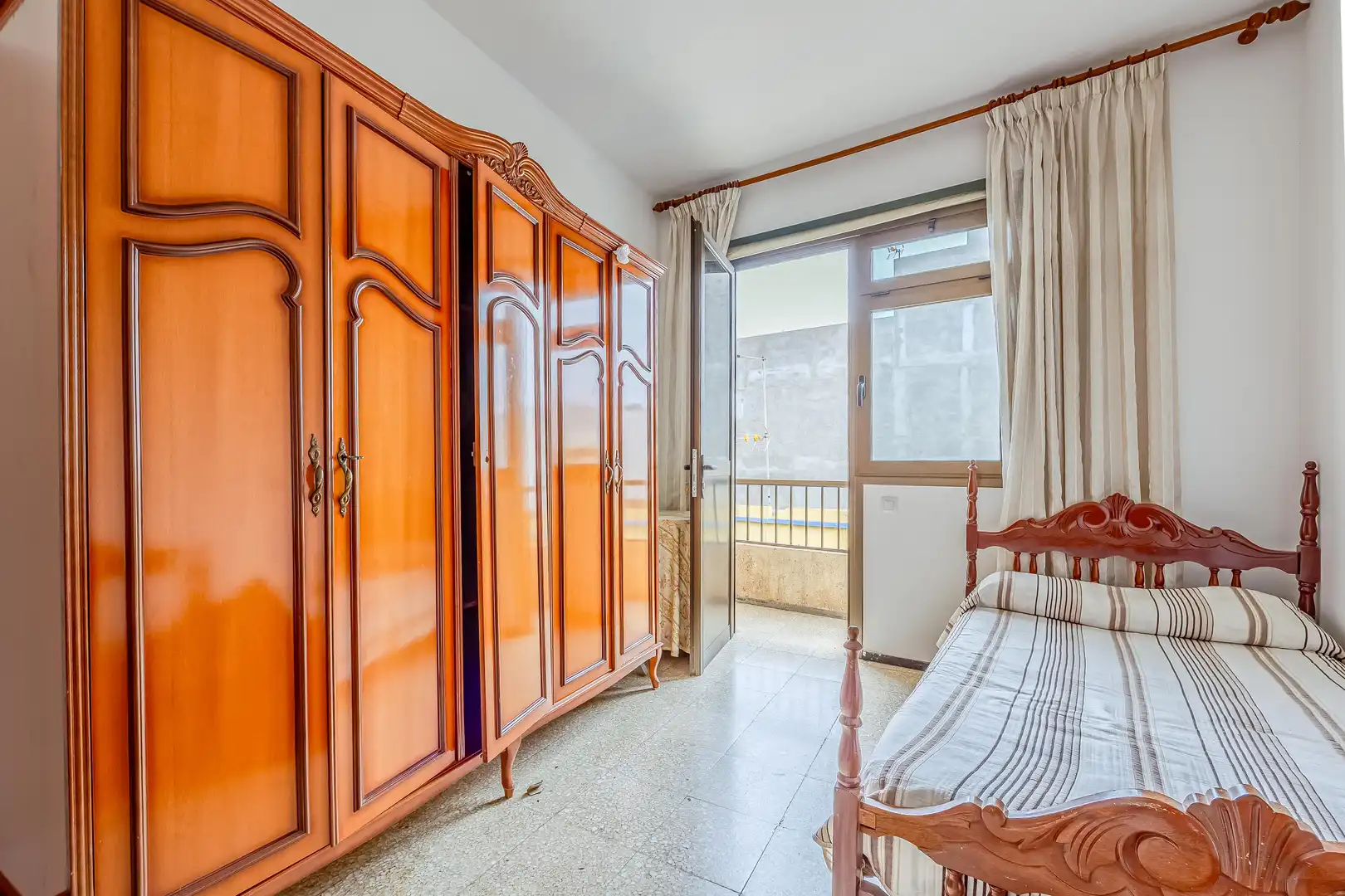 Habitación de Piso en venta en Telde con Terraza, Trastero y Balcón