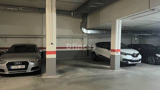 Garaje en Alquiler en Italia en Ensanche - Fuenfresca