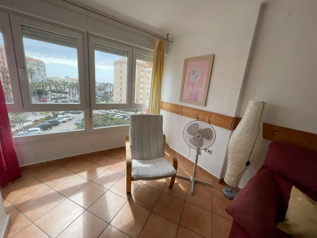 Dormitori de Apartament en venda en Torrox amb Terrassa, Piscina i Moblat
