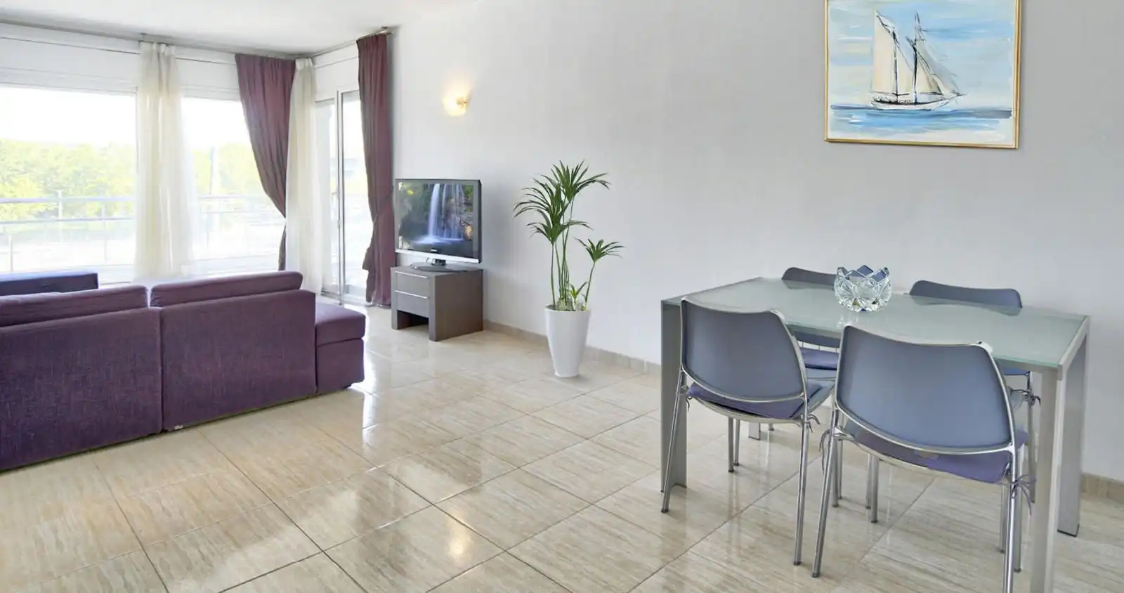 Sala de estar de Piso en venta en Castell d'Aro, Platja d'Aro i s'Agaró con Aire acondicionado, Calefacción y Terraza
