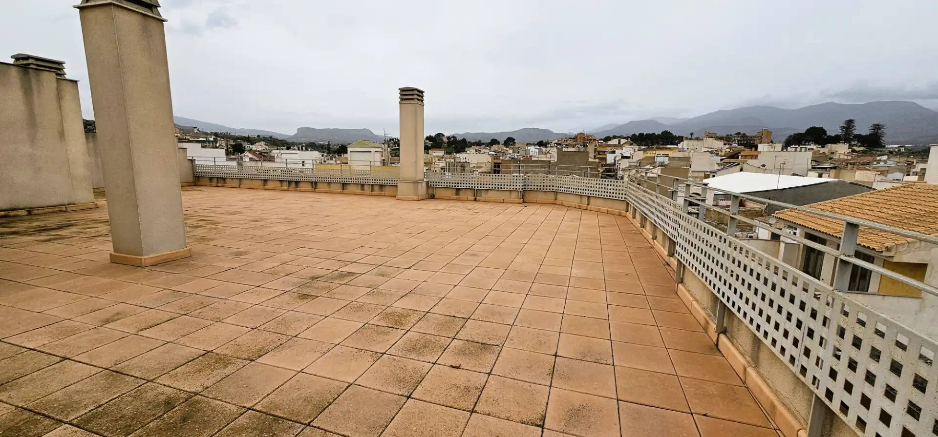 Inmuebles singulares con ascensor en venta en Avenida Santa Eulalia 64, imagen 53