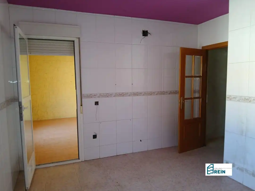 Casa adosada en venda en Esquivias amb Calefacció, Terrassa i Piscina