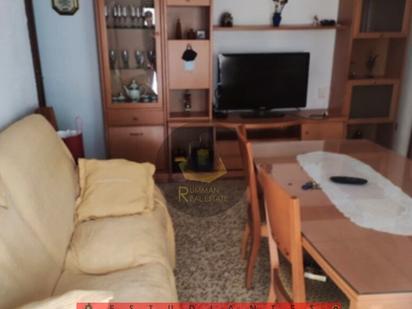 Living room of Flat to rent in  Granada Capital  with Balcony