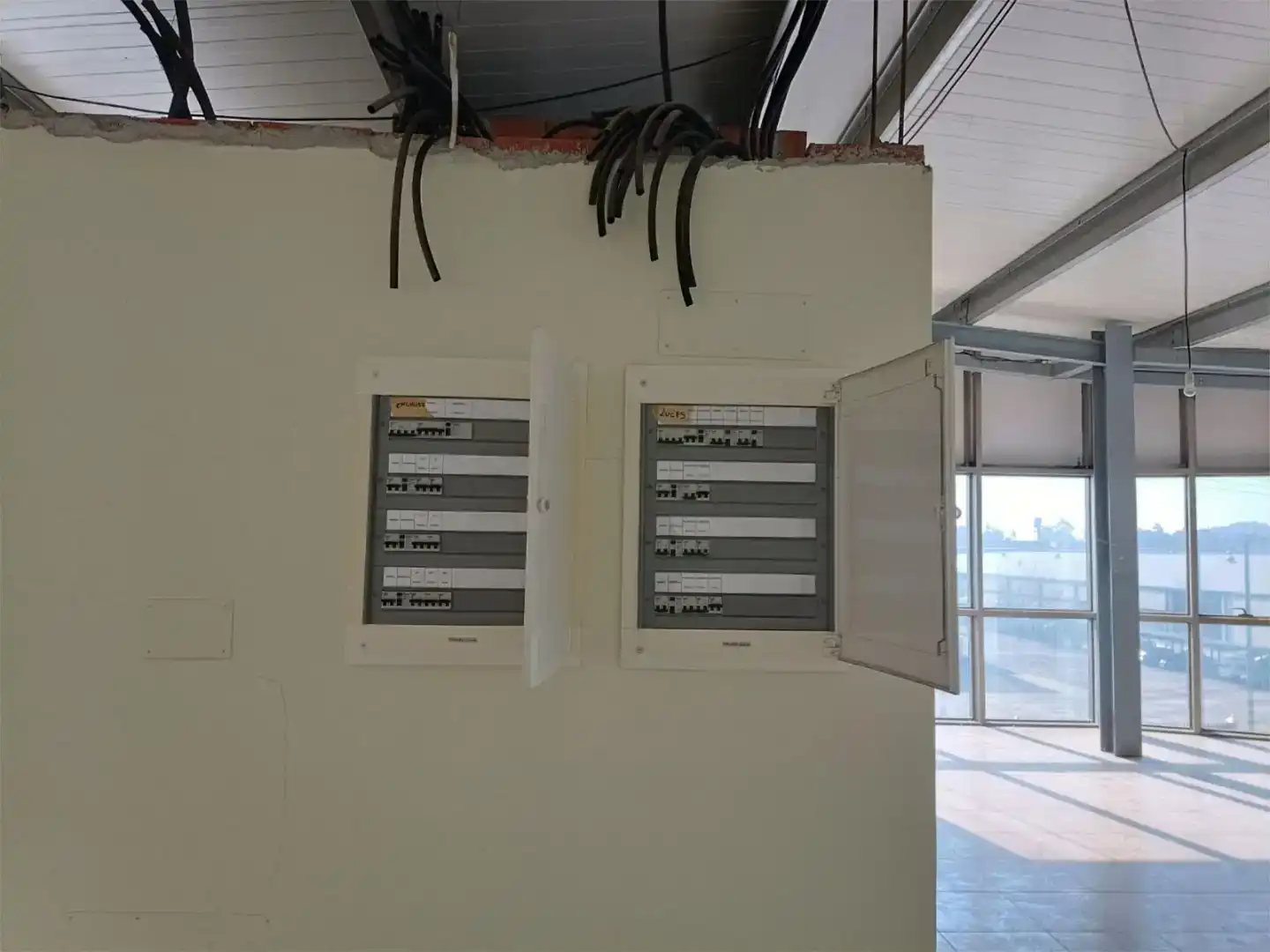 Industrial buildings for rent in Narón