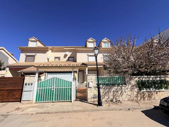 Casa adosada en Venta en Belmontejo en Horcajo de Santiago