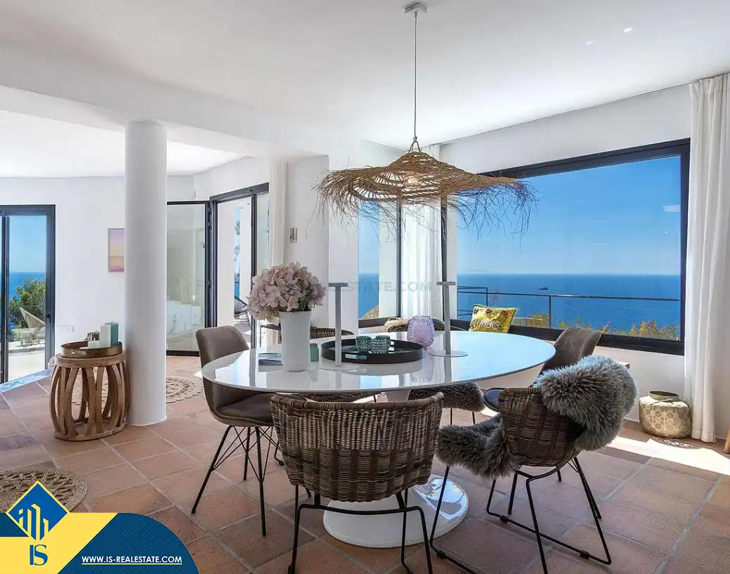 Menjador de Casa o xalet en venda en Santa Eulària des Riu amb Terrassa, Piscina i Moblat