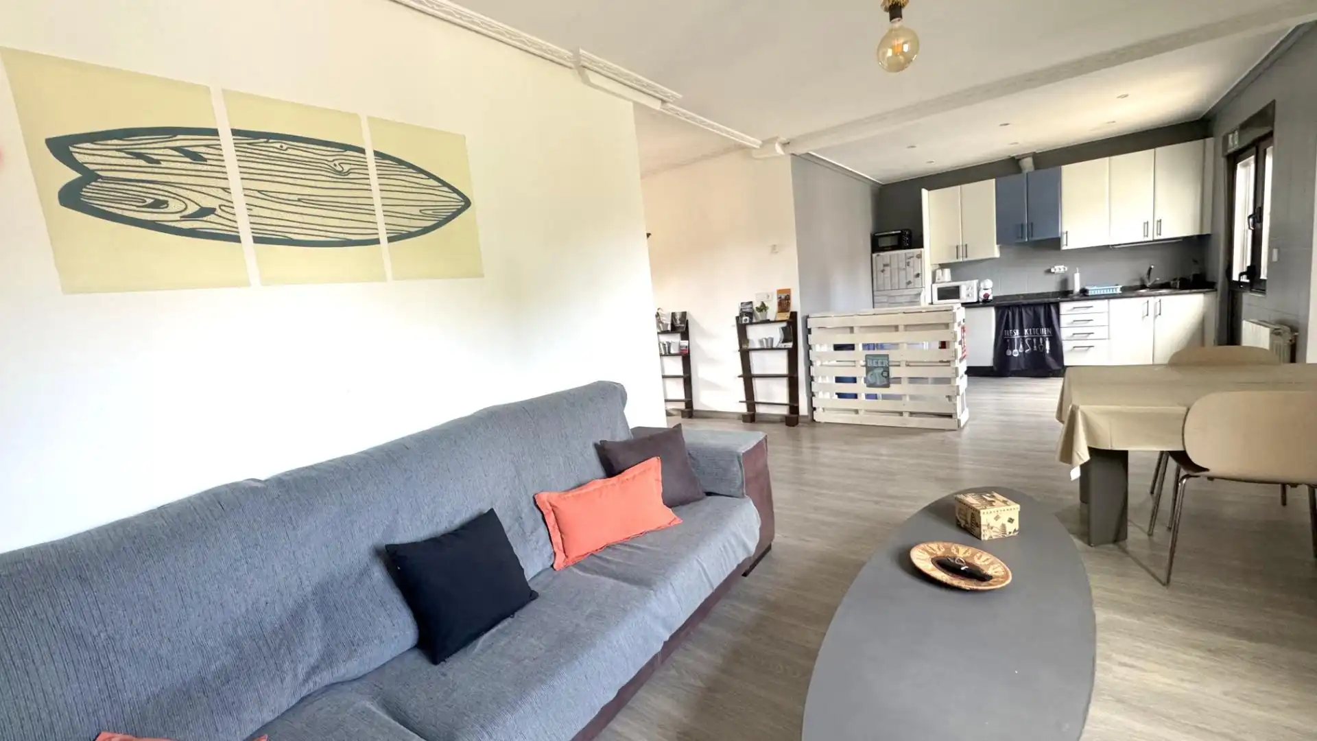 Sala de estar de Casa adosada en venta en Santillana del Mar con Calefacción, Jardín privado y Terraza