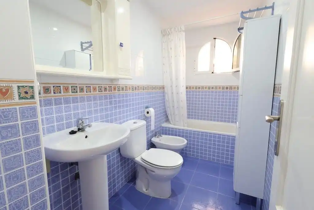 Bathroom of Apartments for sale in Orihuela  with Storage room, Furnished and Balcony