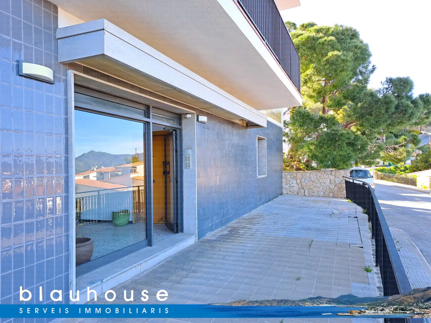 Vista exterior de Apartament en venda en Llançà amb Terrassa