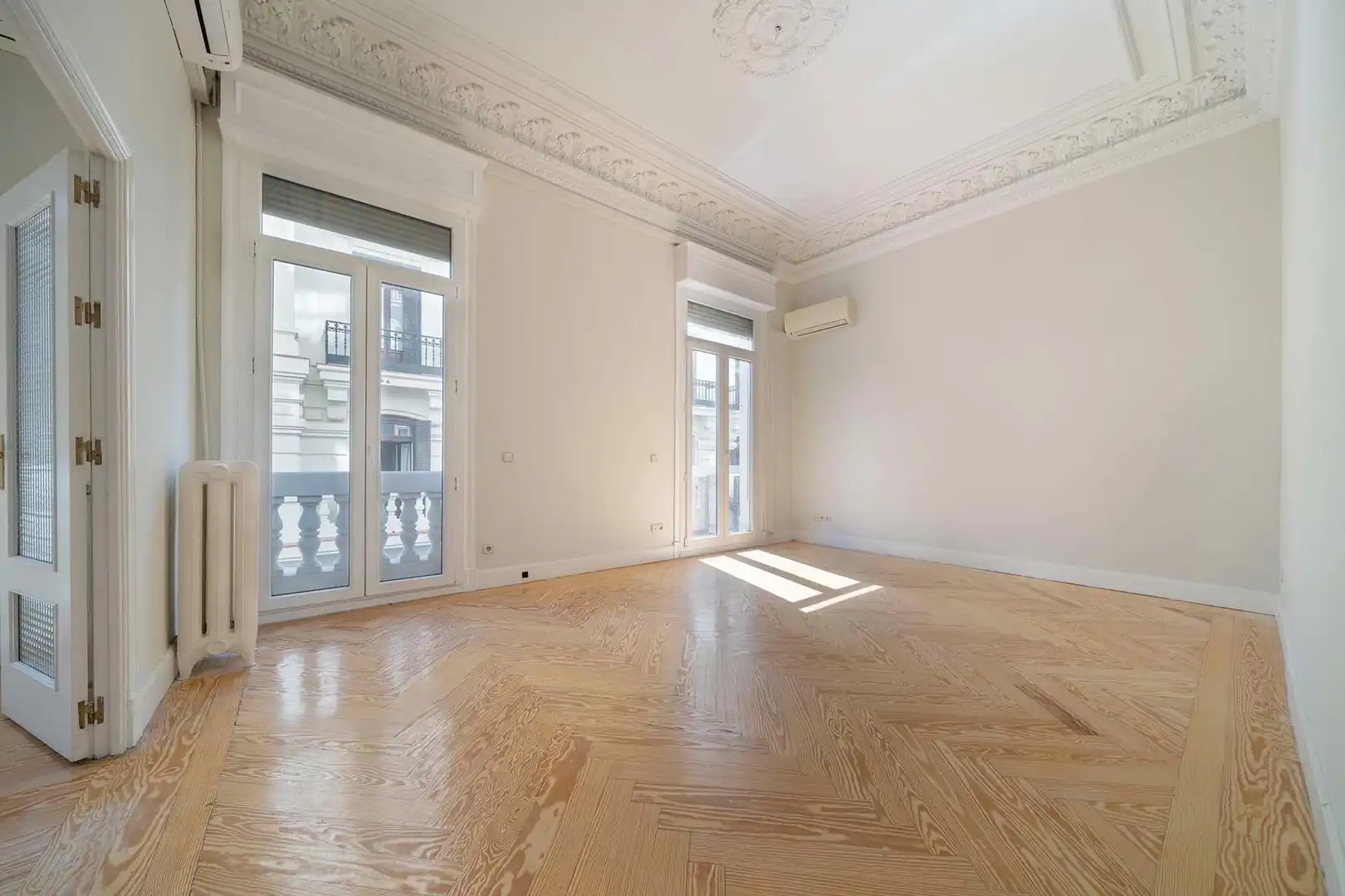 Sala de estar de Oficina de alquiler en Madrid con Aire acondicionado y Calefacción