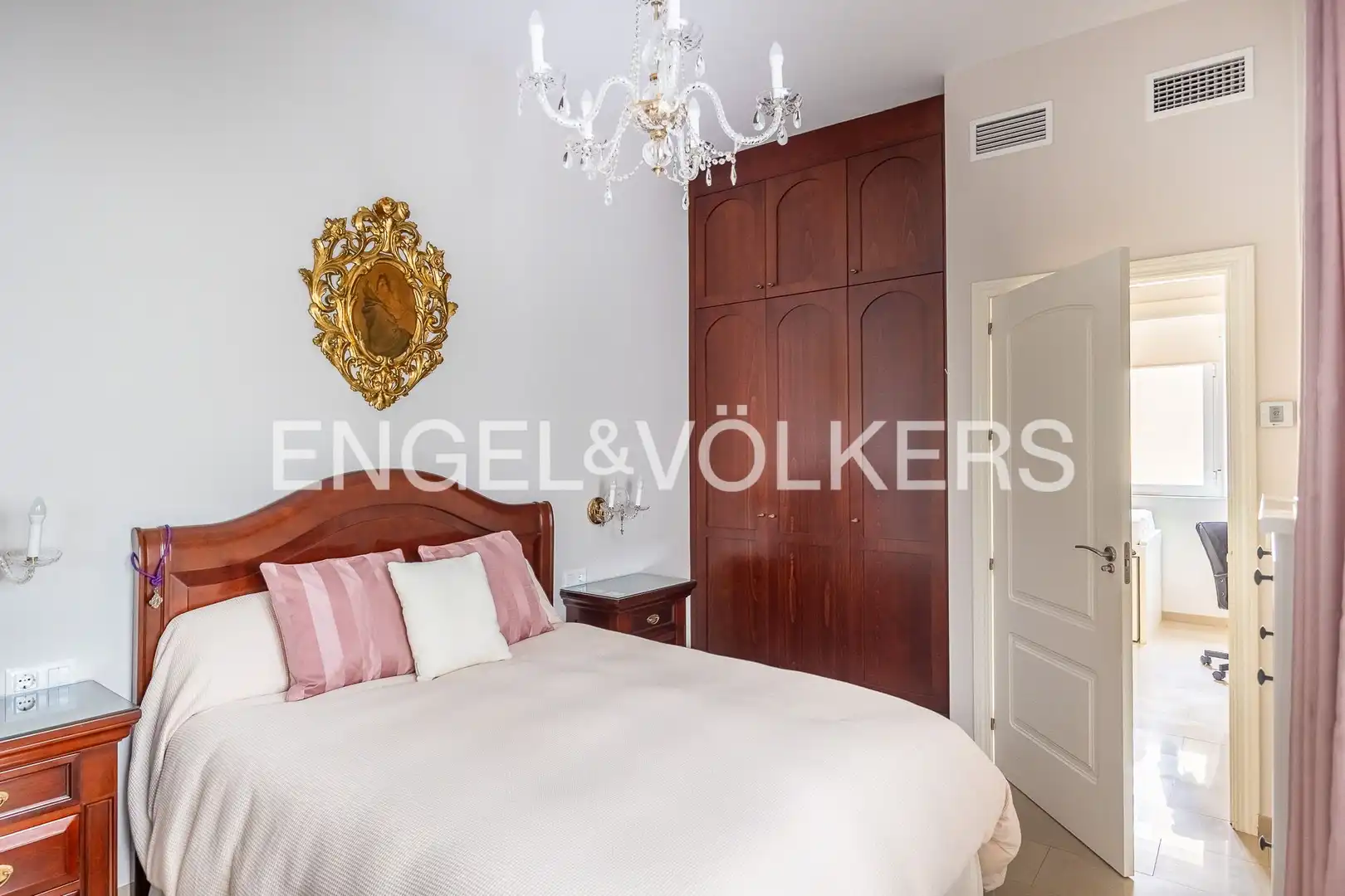 Habitación de Piso en venta en Sevilla con Calefacción